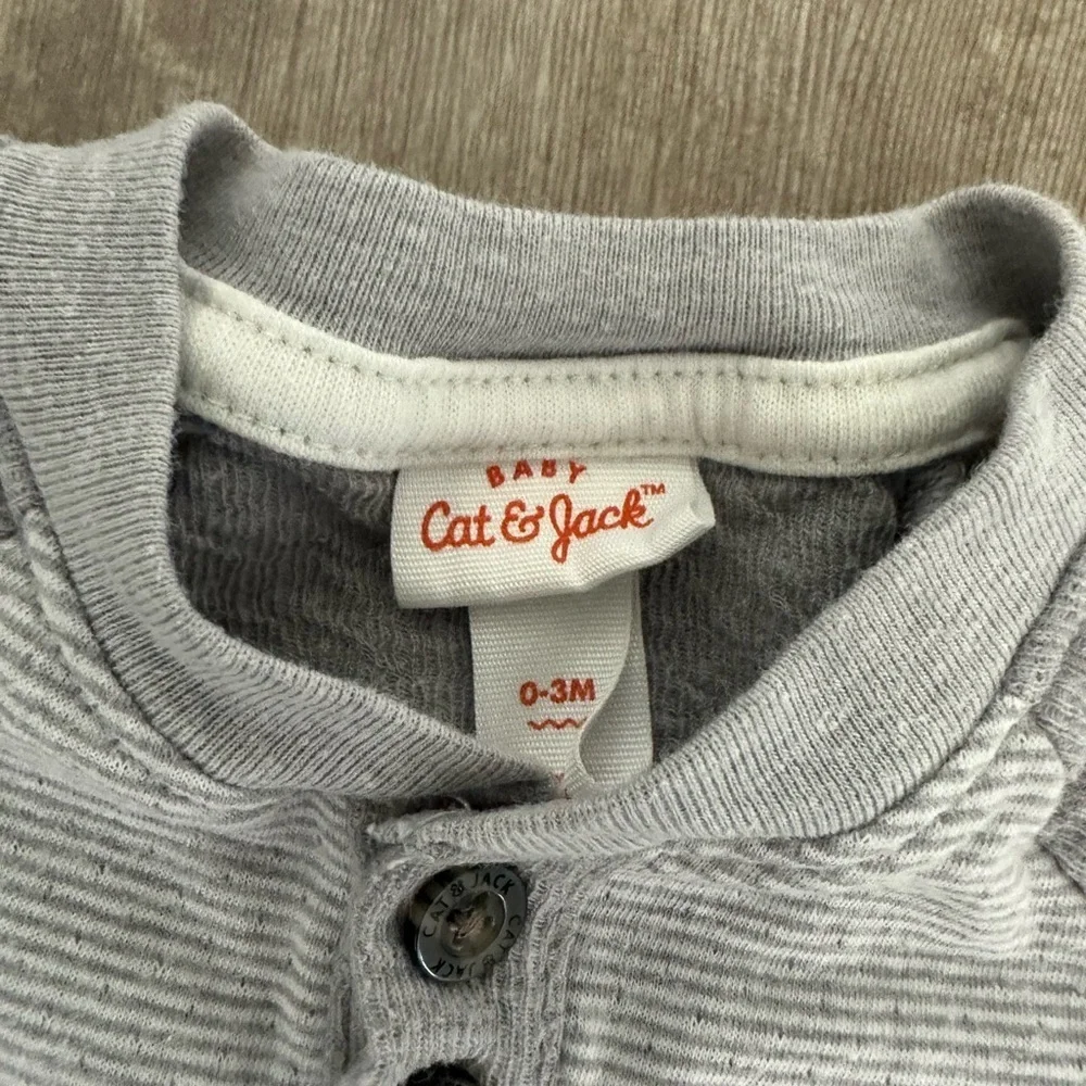 Carter’s & Cat & Jack 0-3 months Baby Boy matching outfit sweater